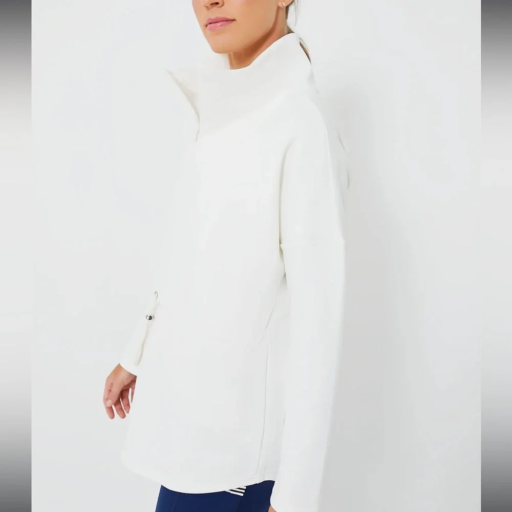 TNUCK SPORT
White Cinched Natalie Quarter Zip - Picture 3 of 11